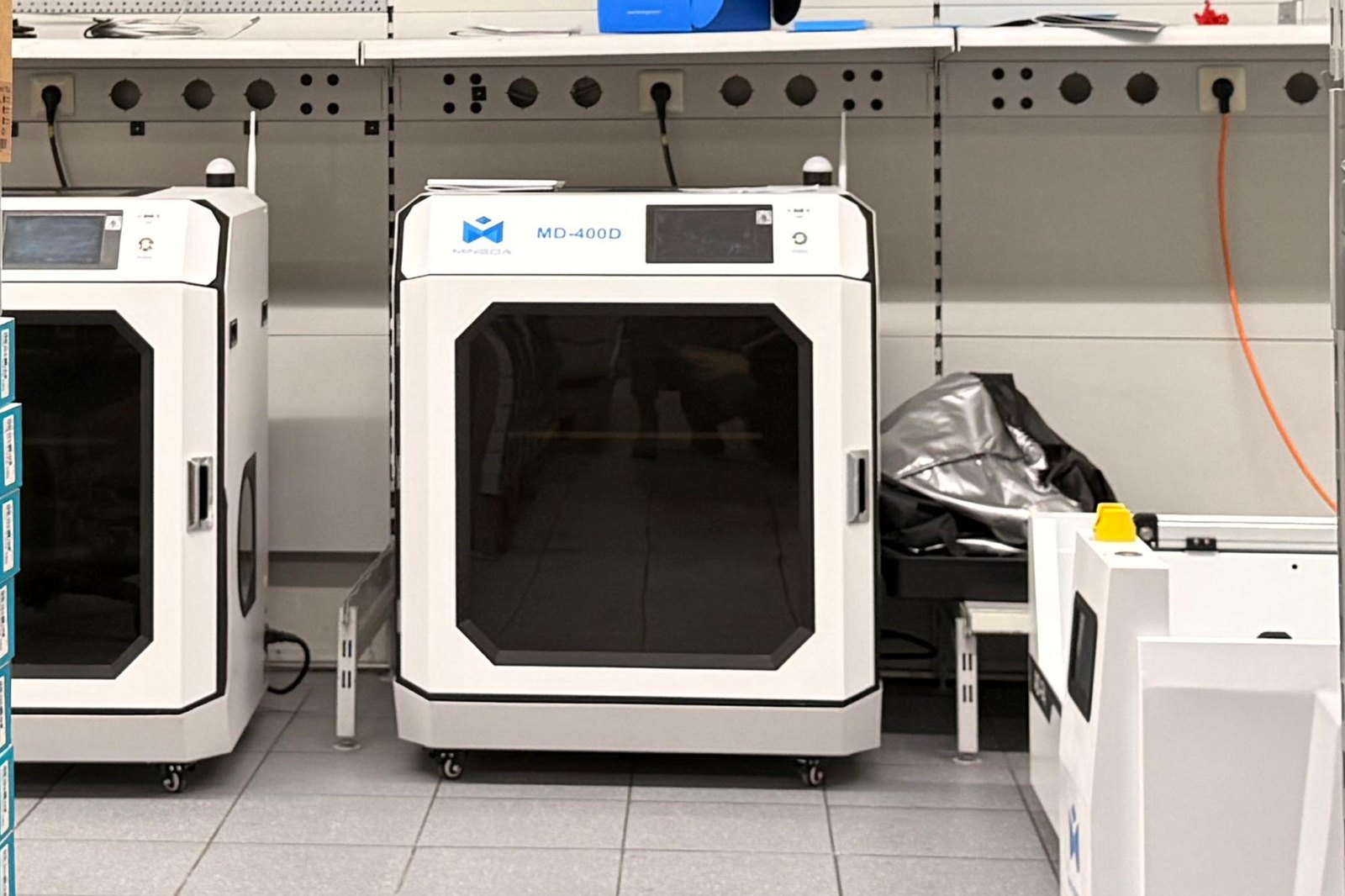 Twee Mingda MD-400D's in ons magazijn in Tuttlingen.